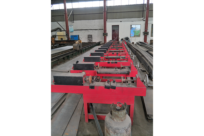 大梁拼焊工作臺